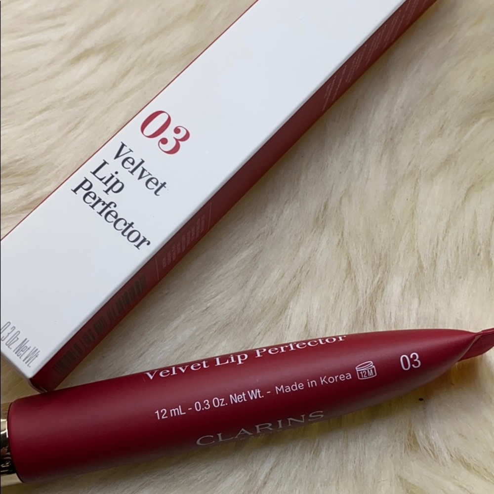 2/$25 Clarins Velvet Lip Perfector 03 -Velvet Red - Picture 6 of 8
